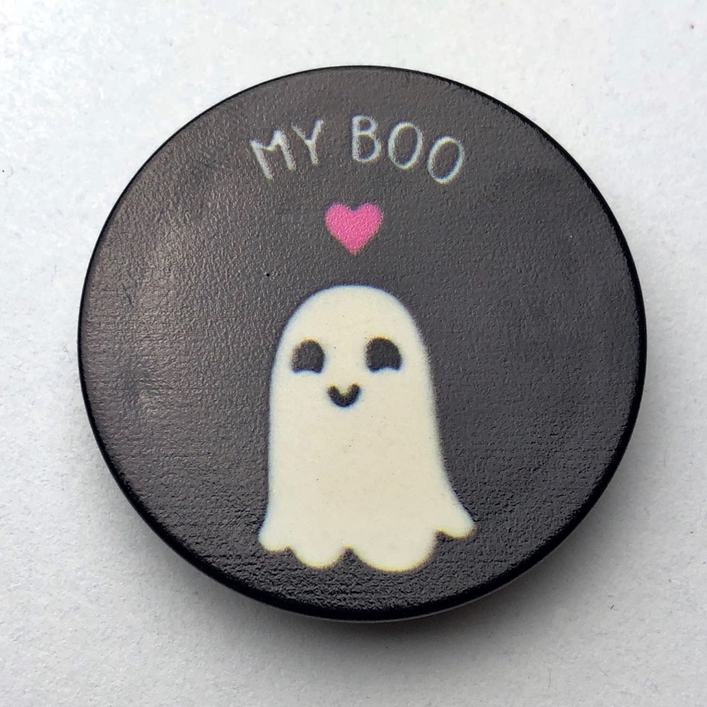 Pop socket with a holster